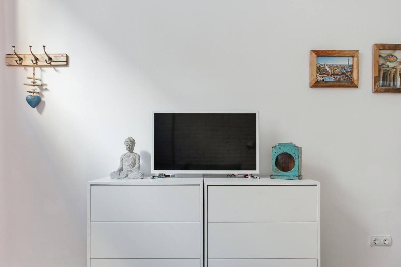 Stylish Apartment With Terrace For Couple Or Family برشلونة المظهر الخارجي الصورة