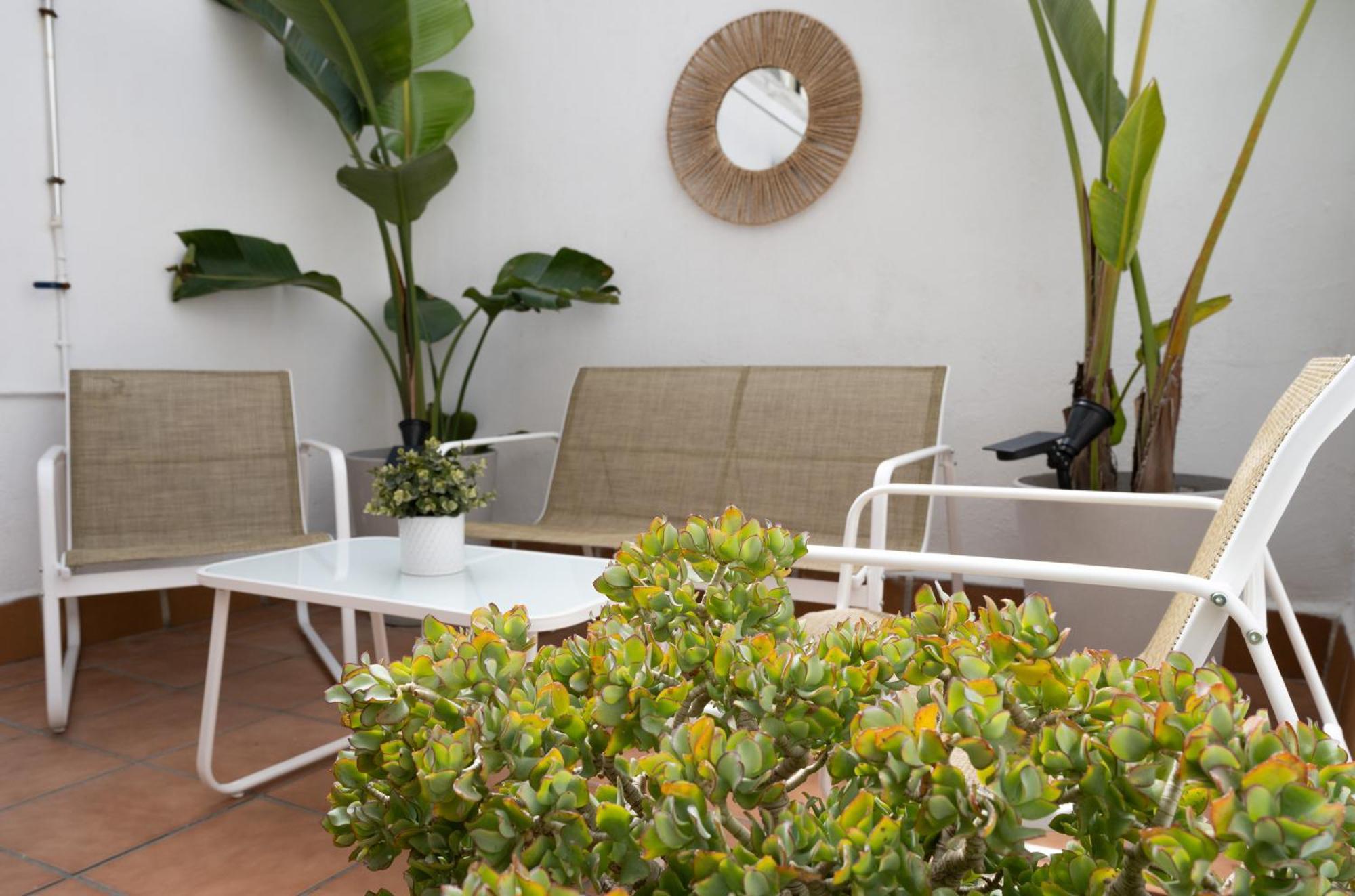 Stylish Apartment With Terrace For Couple Or Family برشلونة المظهر الخارجي الصورة