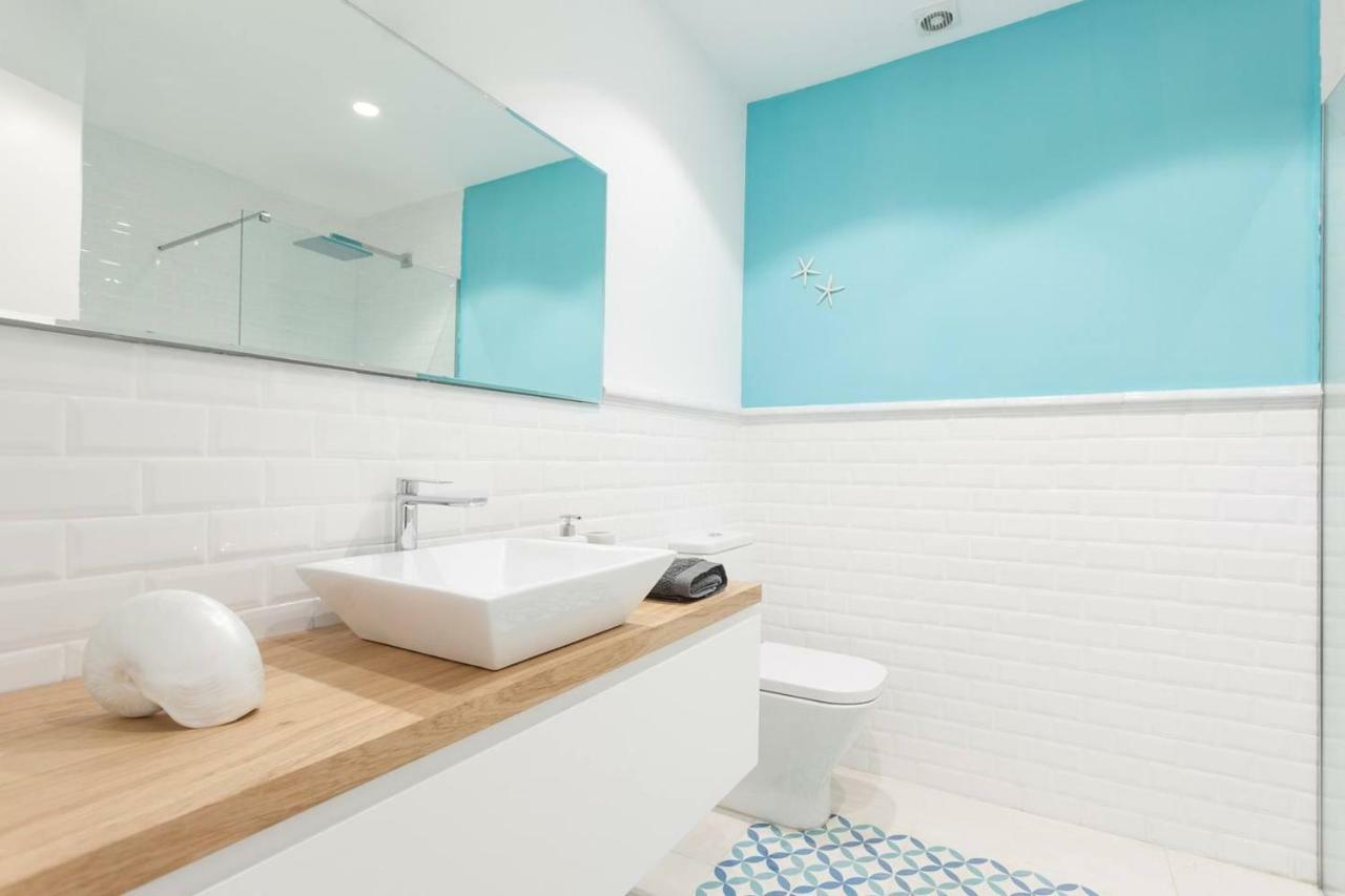 Stylish Apartment With Terrace For Couple Or Family برشلونة المظهر الخارجي الصورة