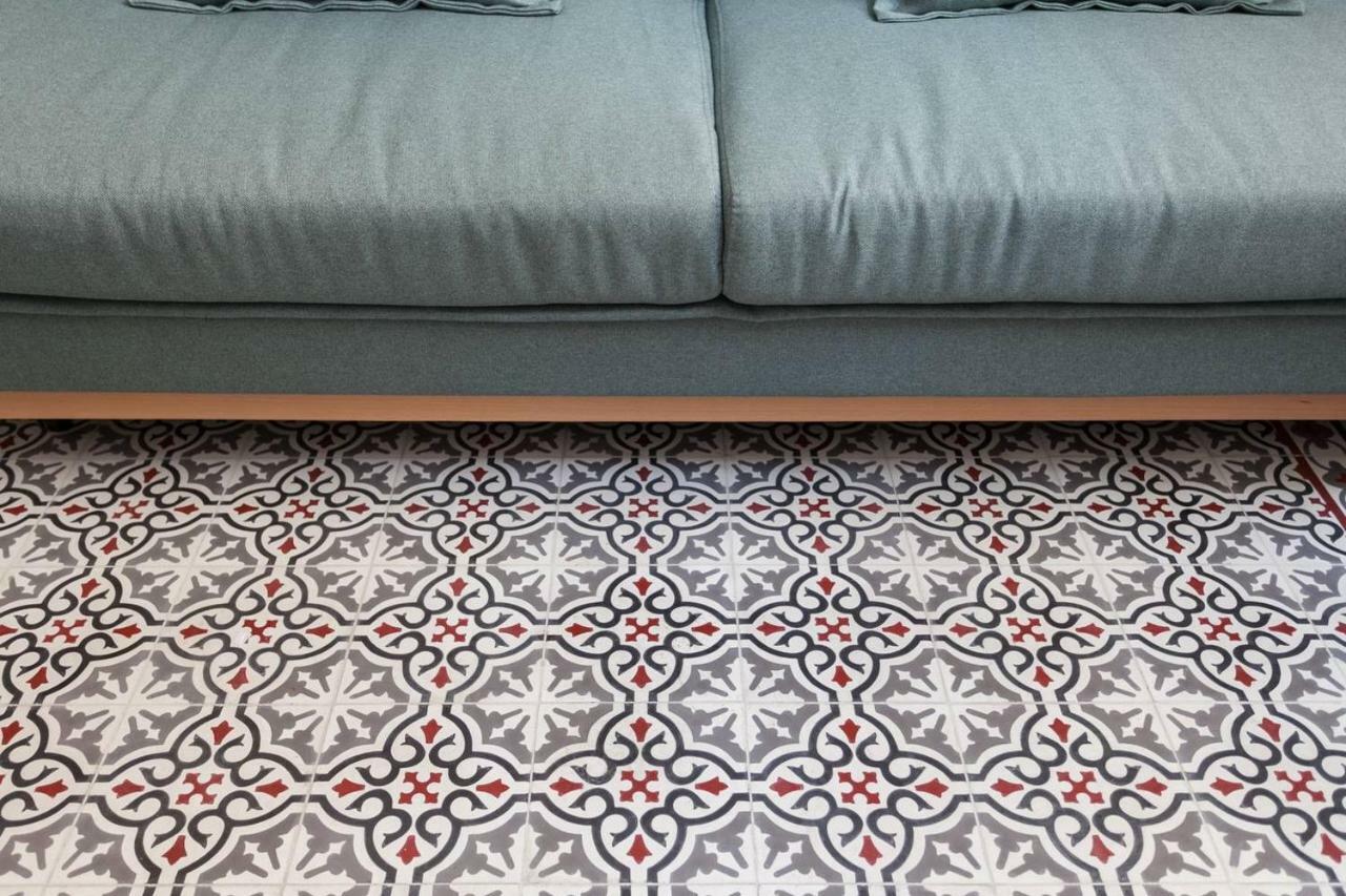 Stylish Apartment With Terrace For Couple Or Family برشلونة المظهر الخارجي الصورة