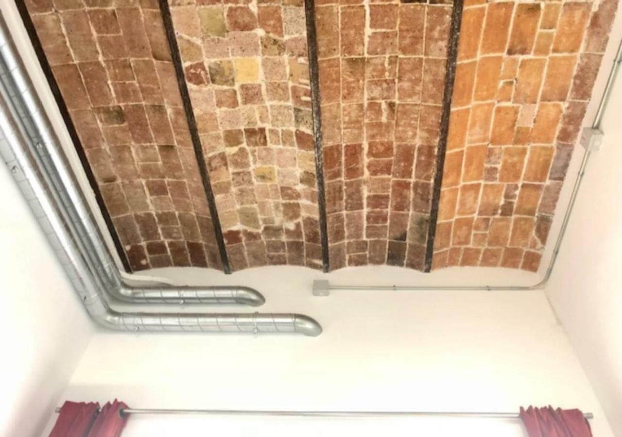 Stylish Apartment With Terrace For Couple Or Family برشلونة المظهر الخارجي الصورة